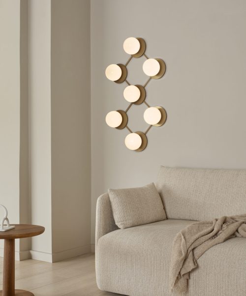 Nuura_Liila_7_Wall_Opal_lifestyle_1
